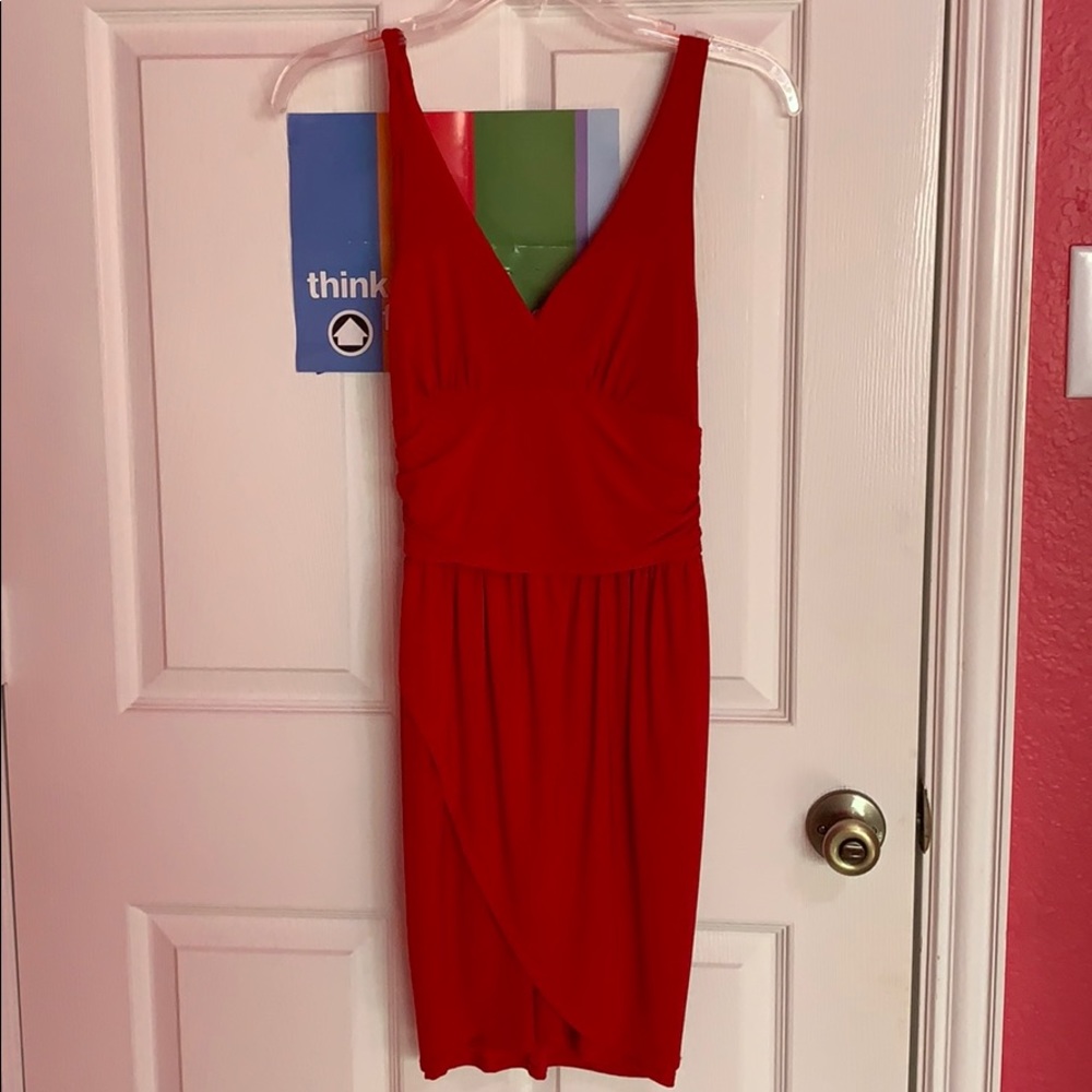 RED HOT DRESS!! 🚨🚨